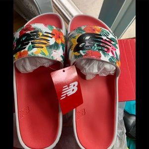 New Balance Floral Slides Woman’s Size 11: Never worn.